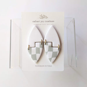 Abstract Pointed Links / Checkered