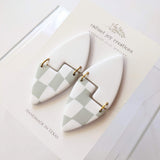Abstract Pointed Links / Checkered