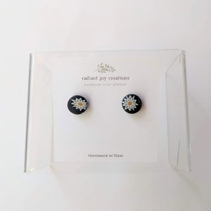 Classic Studs / Black Daisies
